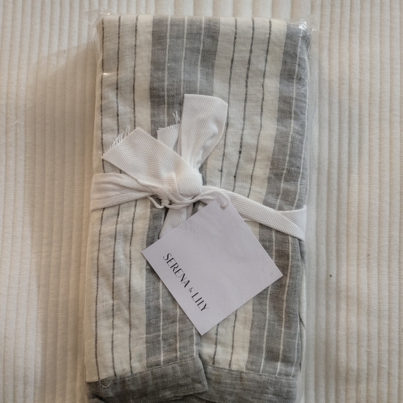 BNWT (2) Porto King Sham - Smoke - Picture 3 of 3